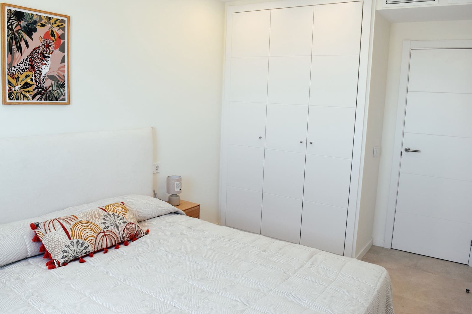 4 makuuhuone Omakotitalo myytävänä paikassa La Cala de Mijas mukana uima-altaan 
autotalli - 850 000 € (Ref: 9868061)