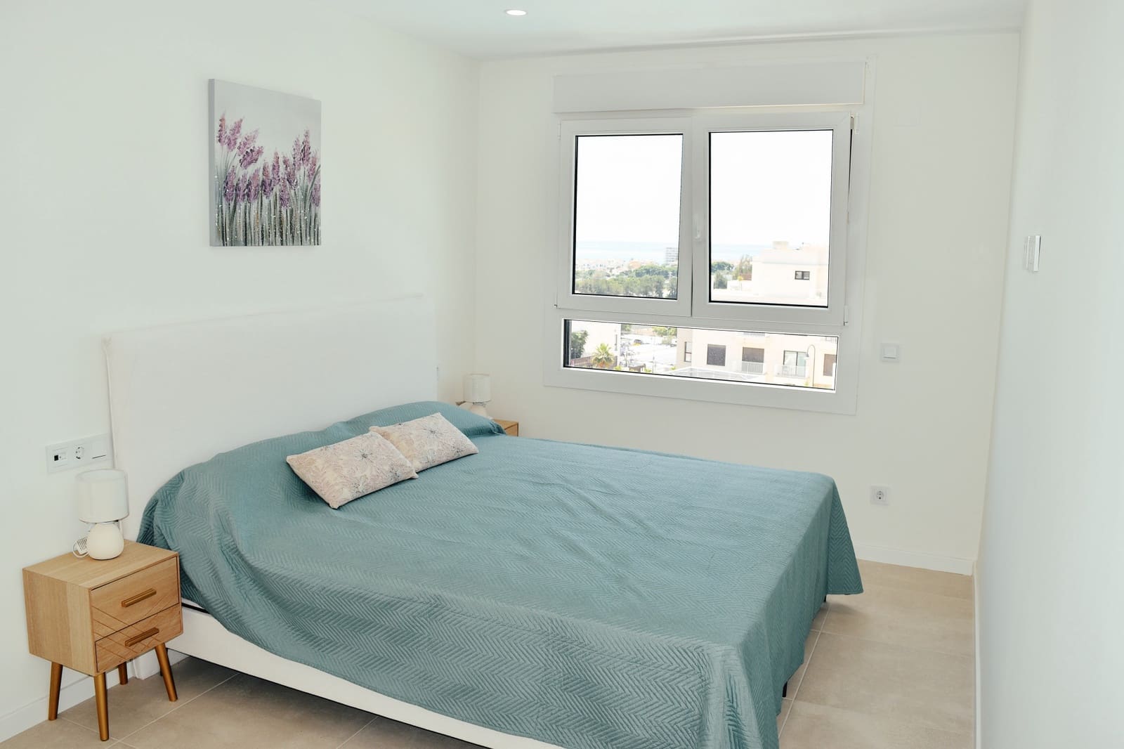 4 makuuhuone Omakotitalo myytävänä paikassa La Cala de Mijas mukana uima-altaan 
autotalli - 850 000 € (Ref: 9868061)