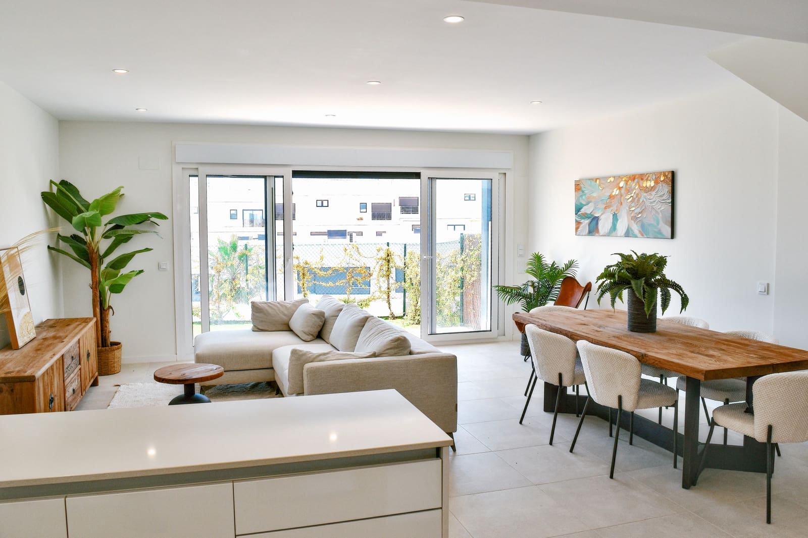 4 makuuhuone Omakotitalo myytävänä paikassa La Cala de Mijas mukana uima-altaan 
autotalli - 850 000 € (Ref: 9868061)