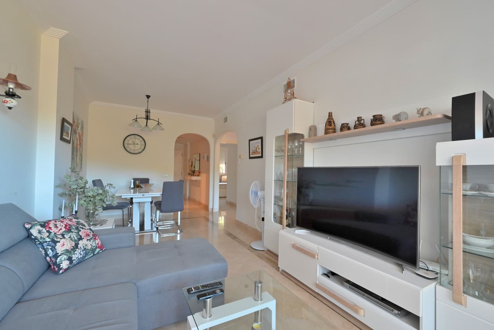 2 makuuhuone Huoneisto myytävänä paikassa La Cala de Mijas mukana uima-altaan 
autotalli - 295 000 € (Ref: 9868062)