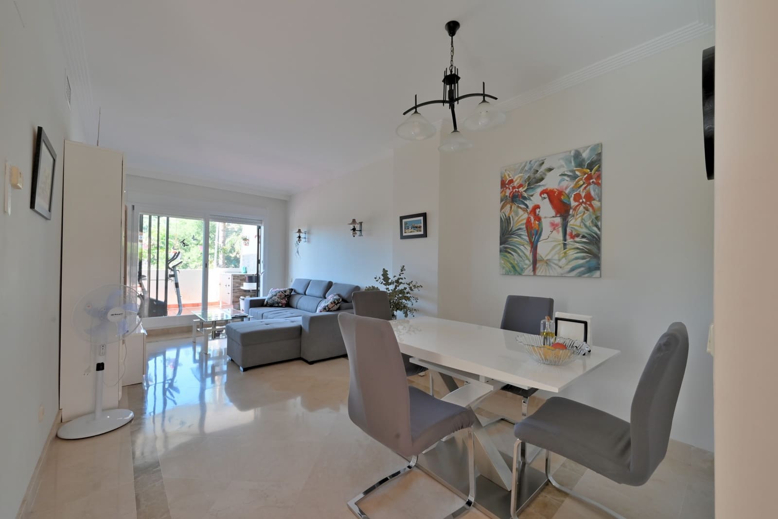 2 makuuhuone Huoneisto myytävänä paikassa La Cala de Mijas mukana uima-altaan 
autotalli - 295 000 € (Ref: 9868062)