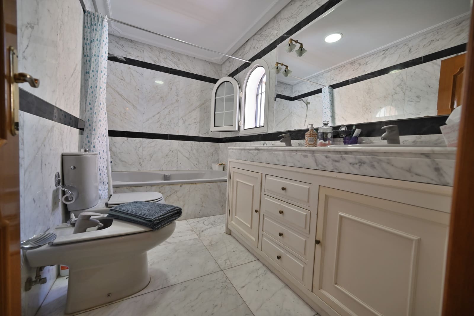 5 bedroom Townhouse for sale in Fuengirola - € 895,000 (Ref: 9868063)