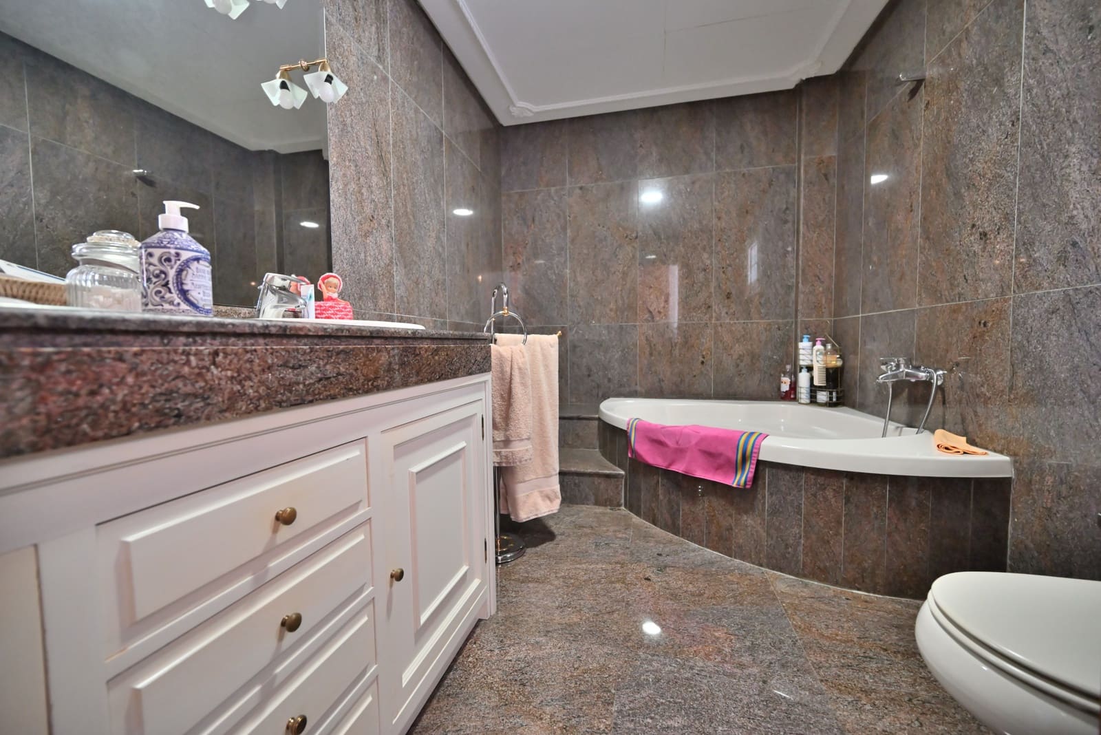 5 bedroom Townhouse for sale in Fuengirola - € 895,000 (Ref: 9868063)