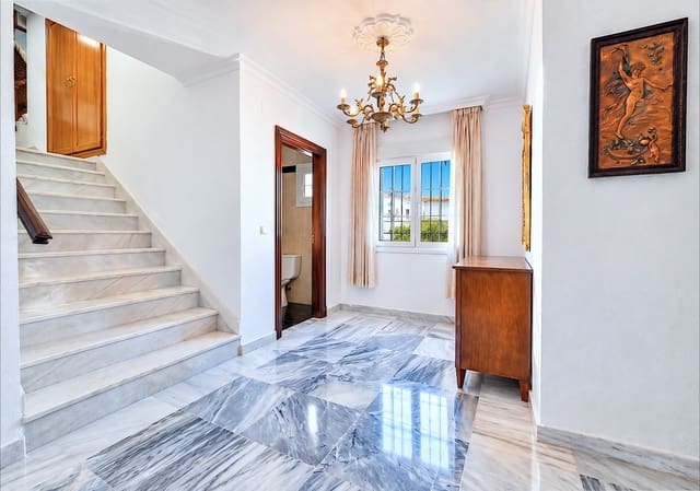 5 camera da letto Casa in vendita in Fuengirola con garage - 895.000 € (Rif: 9868063)