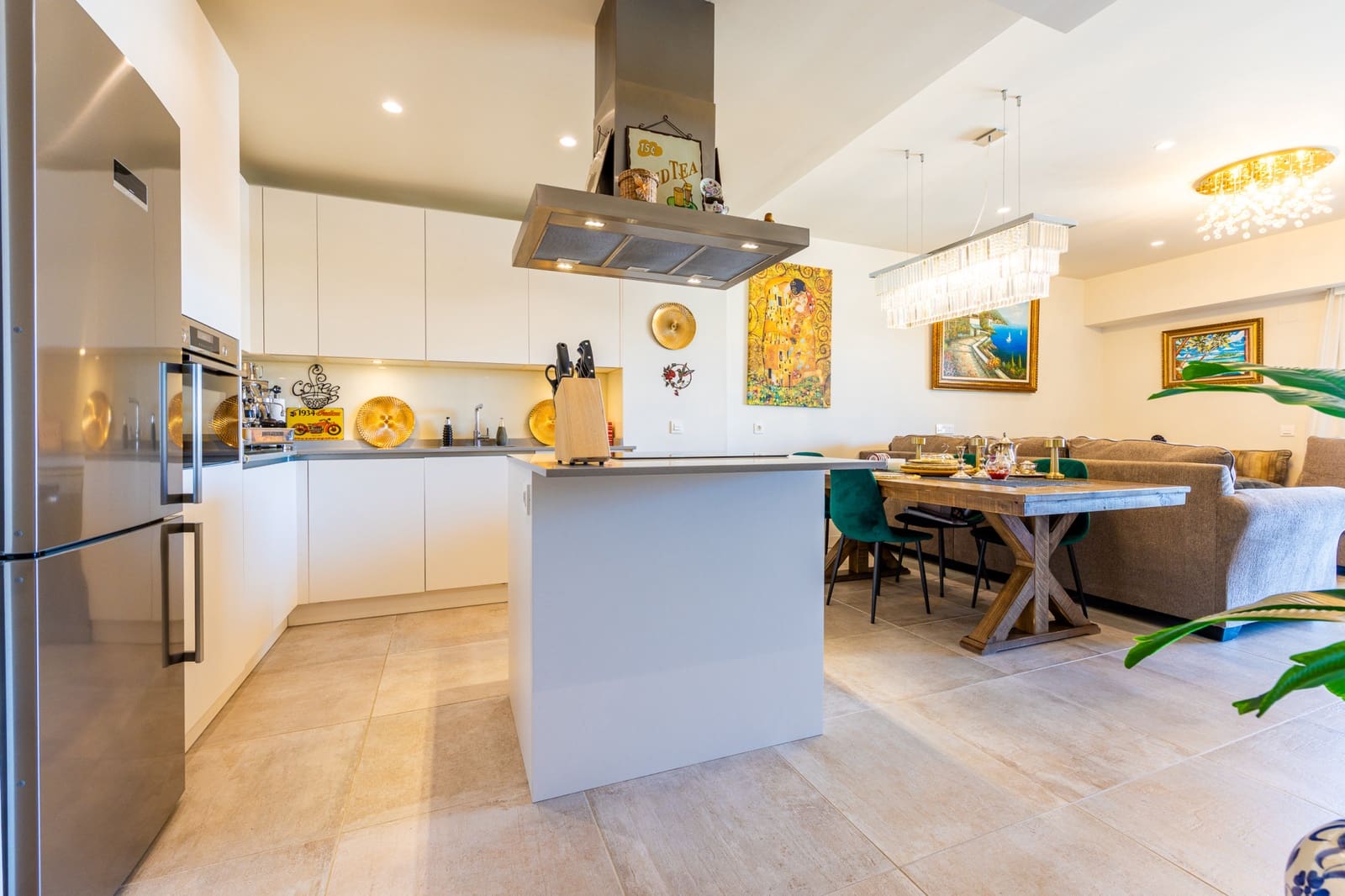3 sypialnia Apartament na sprzedaż w La Cala de Mijas z basenem garażem - 725 000 € (Ref: 9880458)