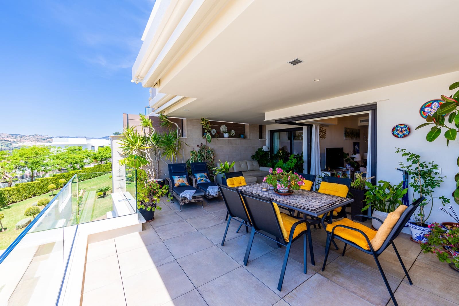 3 sypialnia Apartament na sprzedaż w La Cala de Mijas z basenem garażem - 725 000 € (Ref: 9880458)