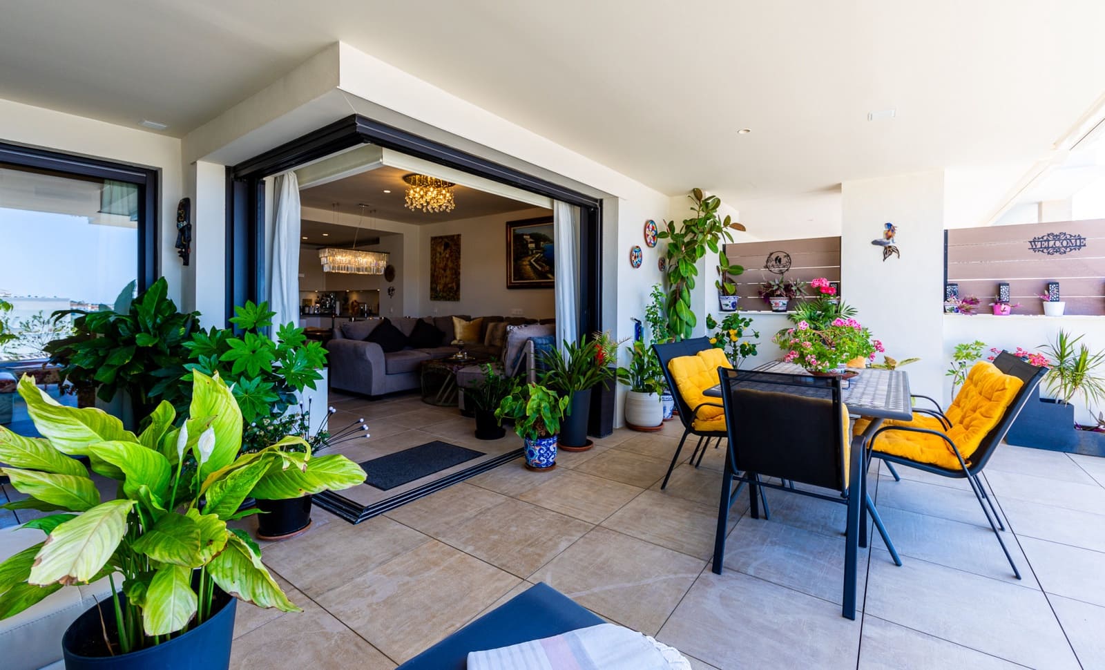 3 sypialnia Apartament na sprzedaż w La Cala de Mijas z basenem garażem - 725 000 € (Ref: 9880458)