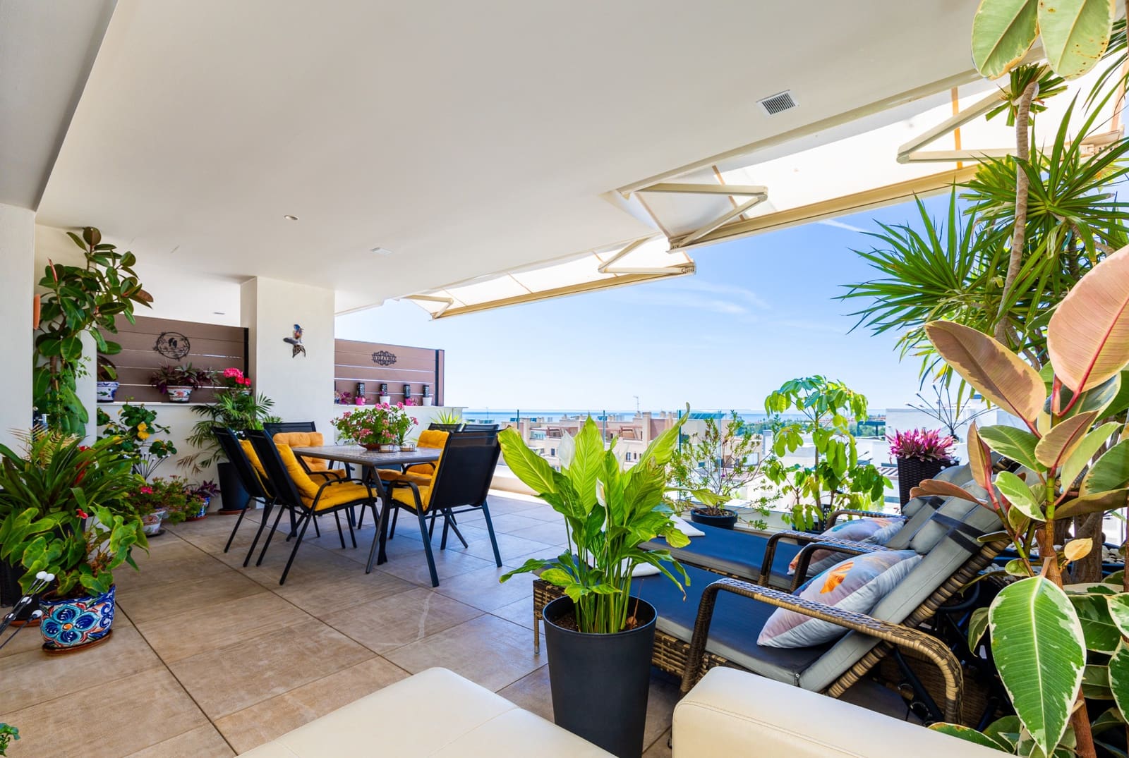 3 sypialnia Apartament na sprzedaż w La Cala de Mijas z basenem garażem - 725 000 € (Ref: 9880458)
