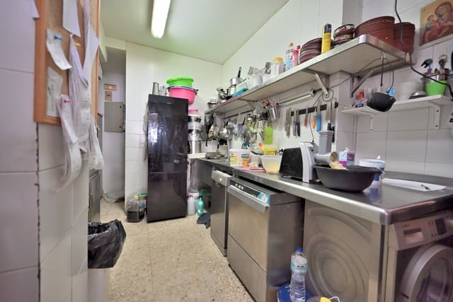 Restaurante/Bar para venda em Benalmádena - 550 000 € (Ref: 9886374)