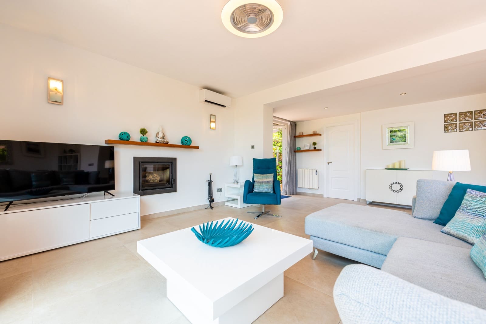 6 soverom Villa til salgs i Calahonda med svømmebasseng garasje - € 1 490 000 (Ref: 9891528)