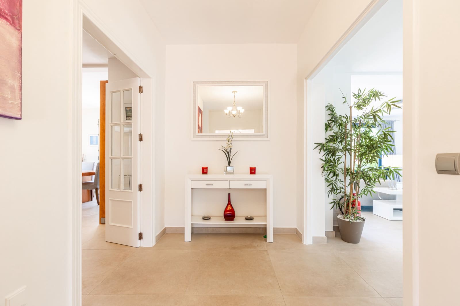 6 soverom Villa til salgs i Calahonda med svømmebasseng garasje - € 1 490 000 (Ref: 9891528)