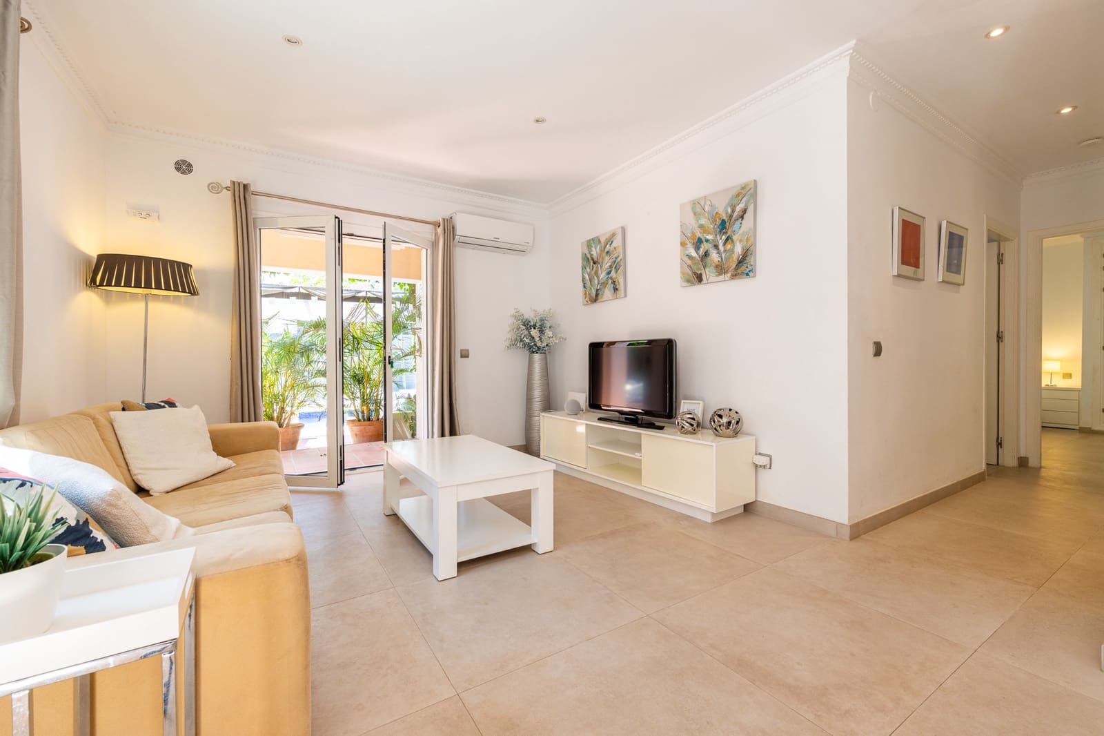 6 soverom Villa til salgs i Calahonda med svømmebasseng garasje - € 1 490 000 (Ref: 9891528)