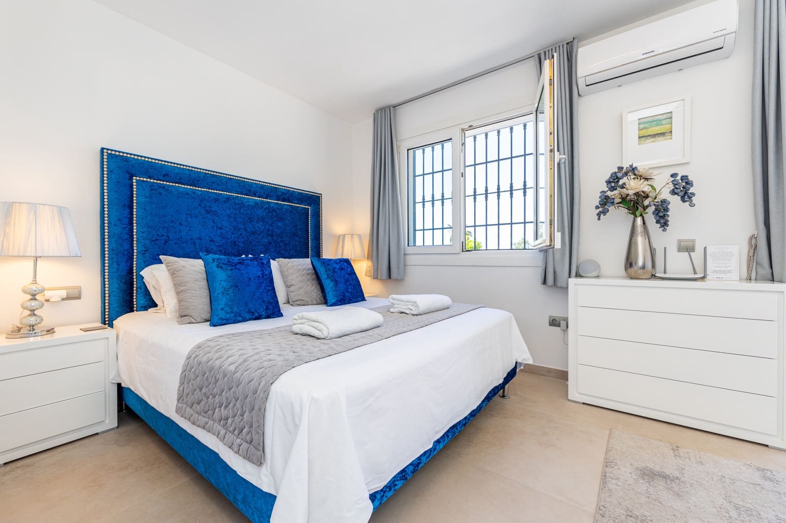 6 soverom Villa til salgs i Calahonda med svømmebasseng garasje - € 1 490 000 (Ref: 9891528)