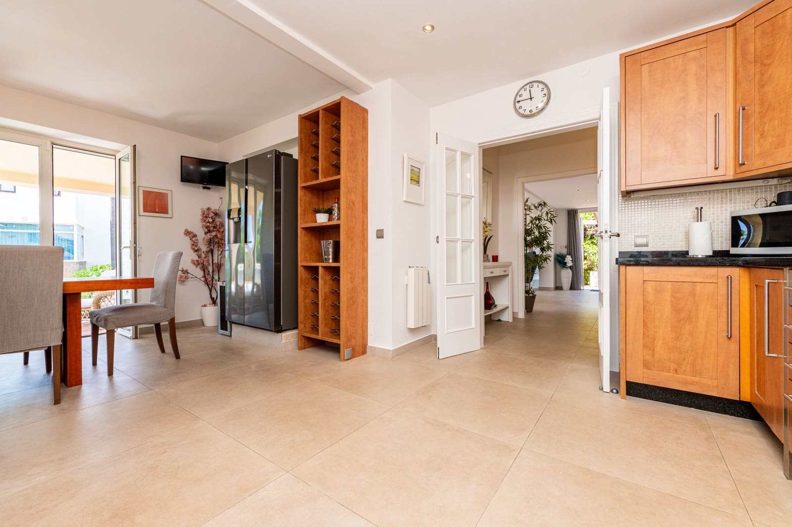 6 soverom Villa til salgs i Calahonda med svømmebasseng garasje - € 1 490 000 (Ref: 9891528)