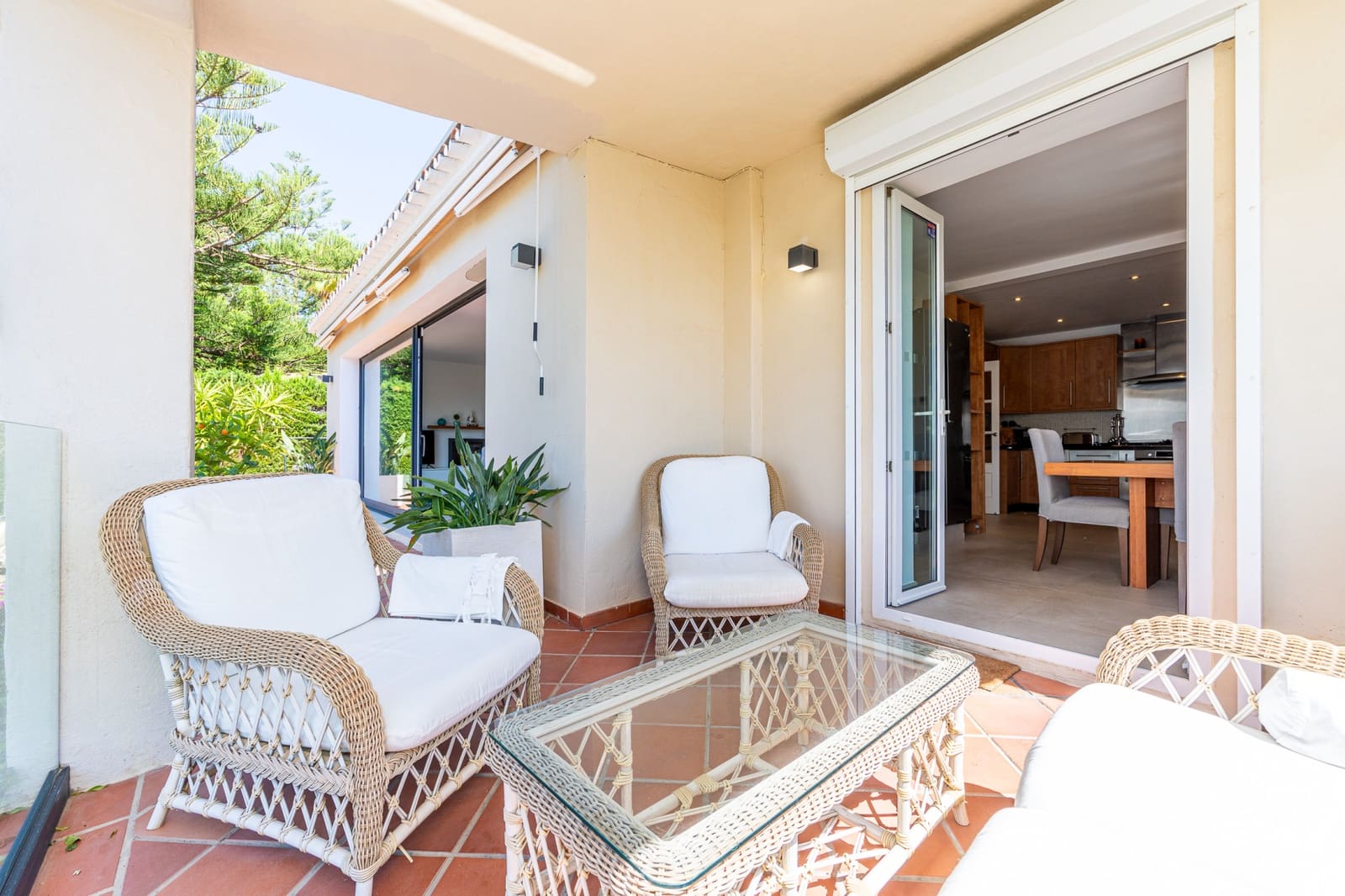 6 soverom Villa til salgs i Calahonda med svømmebasseng garasje - € 1 490 000 (Ref: 9891528)