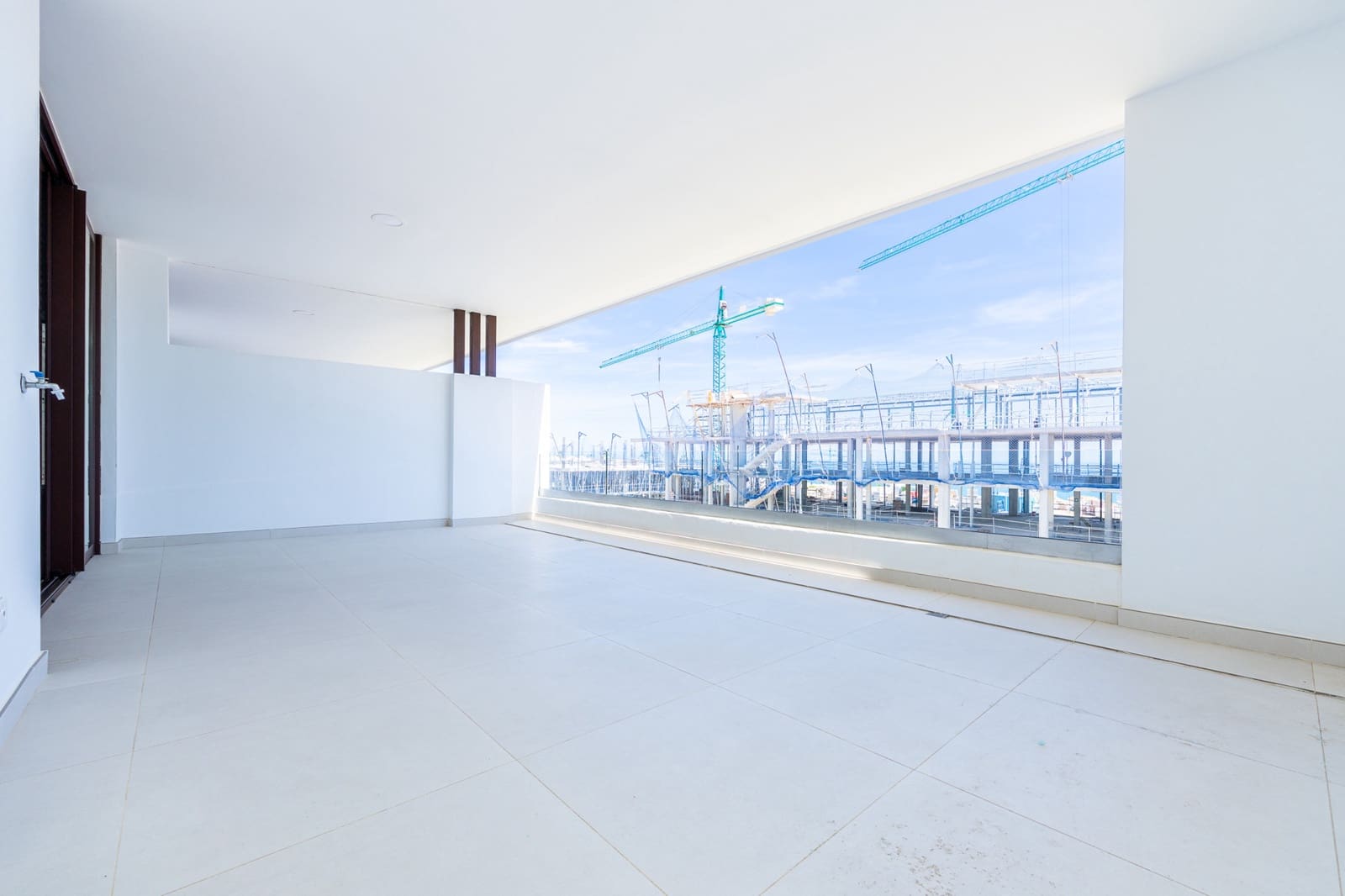 Apartamento de 2 habitaciones en Benalmádena en venta con piscina garaje - 495.000 € (Ref: 9891529)