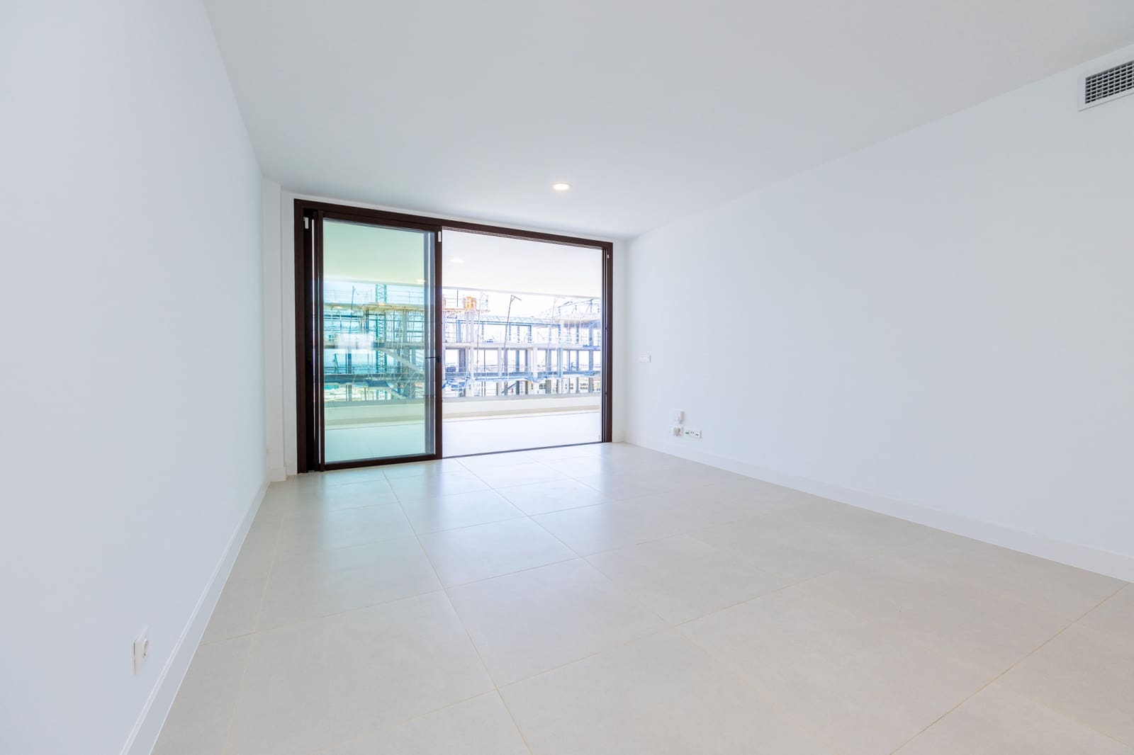 Apartamento de 2 habitaciones en Benalmádena en venta con piscina garaje - 495.000 € (Ref: 9891529)