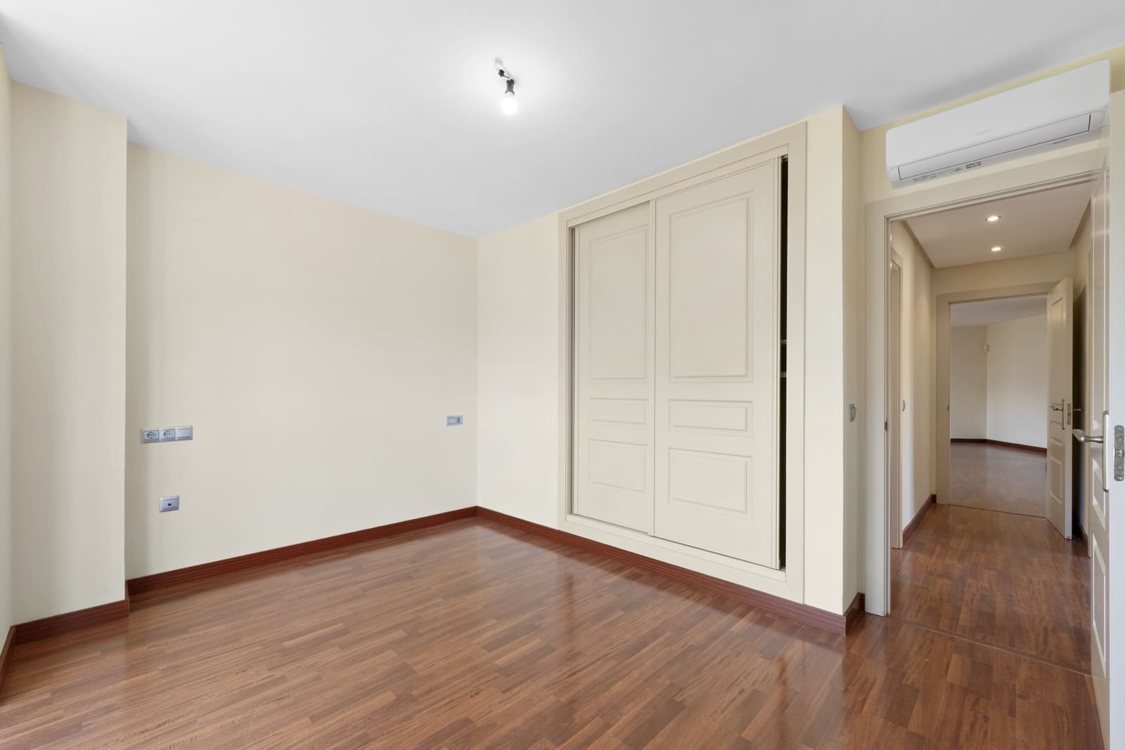 3 sypialnia Apartament na sprzedaż w Benalmadena Costa z basenem garażem - 395 000 € (Ref: 9891530)