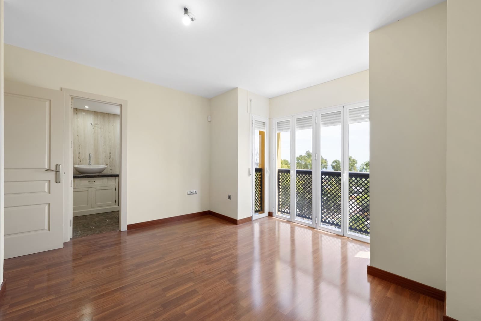 3 sypialnia Apartament na sprzedaż w Benalmadena Costa z basenem garażem - 395 000 € (Ref: 9891530)