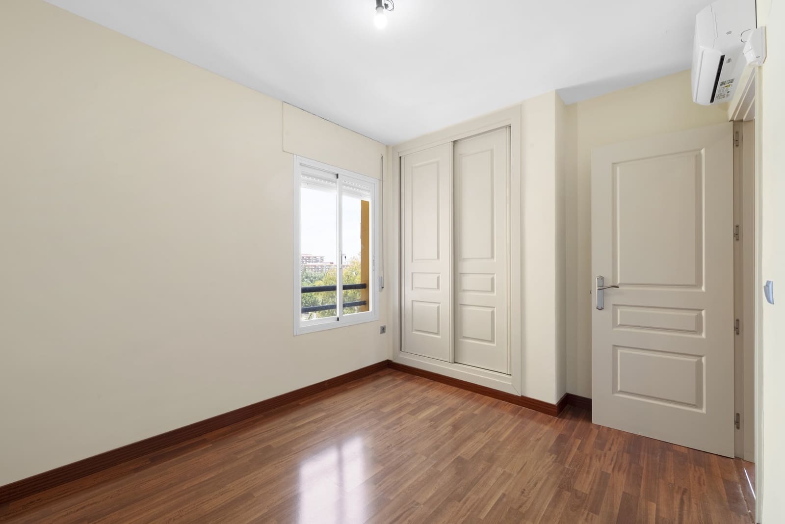 3 sypialnia Apartament na sprzedaż w Benalmadena Costa z basenem garażem - 395 000 € (Ref: 9891530)