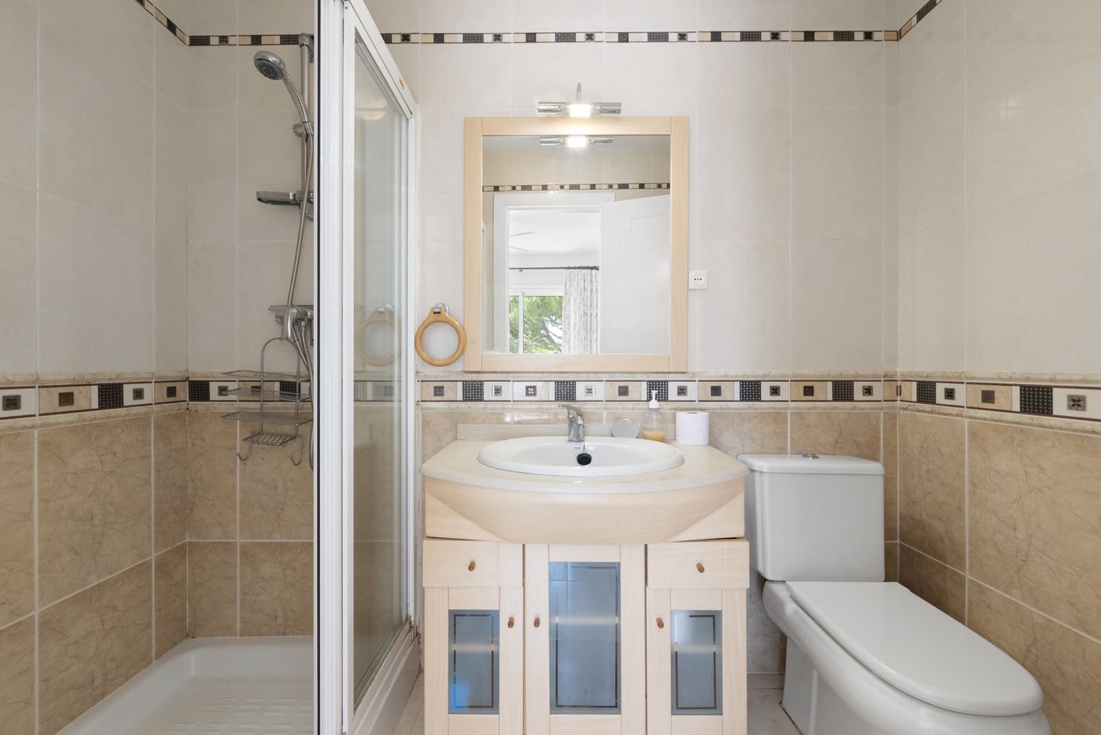 3 Zimmer Villa zu verkaufen in Calahonda mit Pool - 535.000 € (Ref: 9898608)