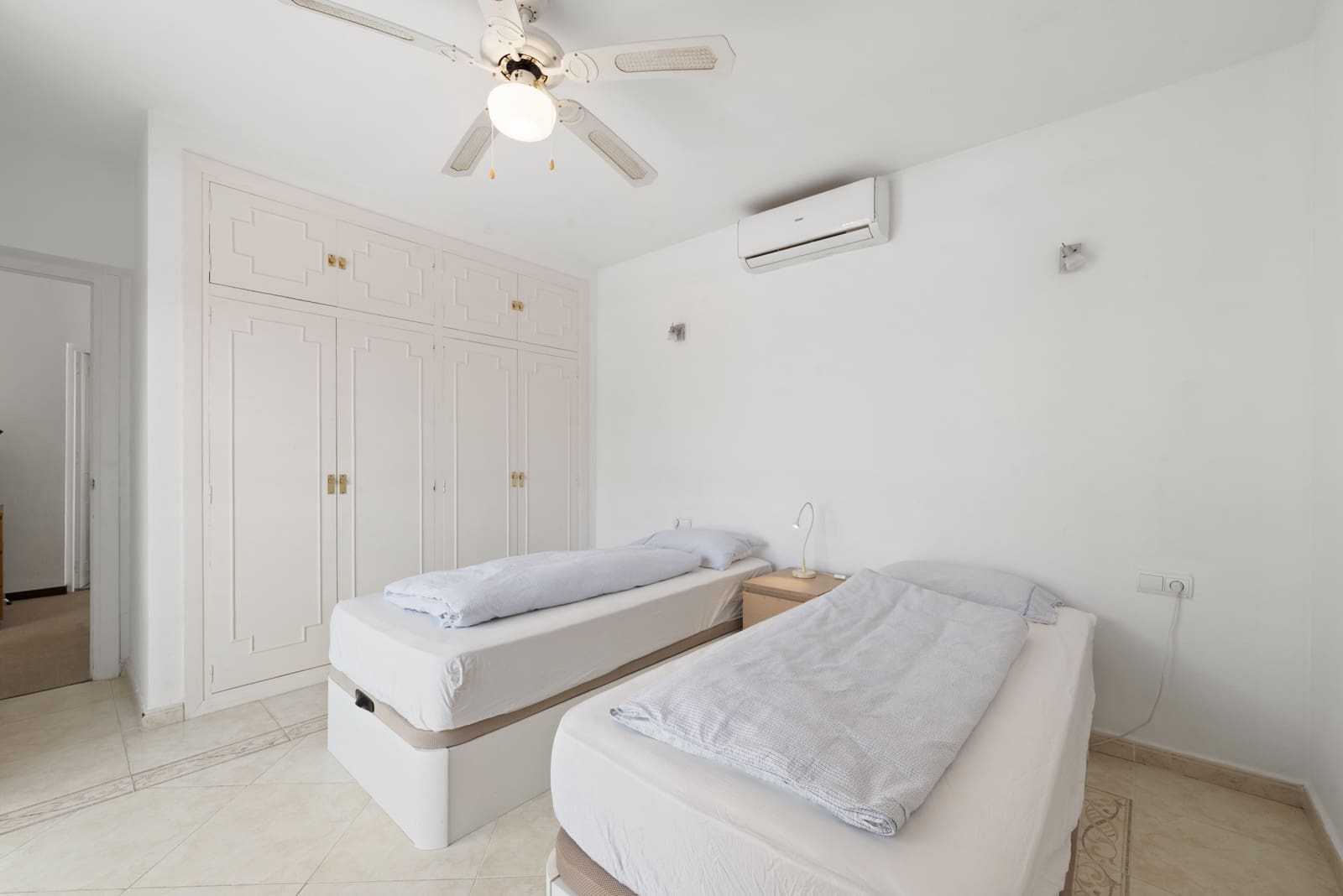 3 Zimmer Villa zu verkaufen in Calahonda mit Pool - 535.000 € (Ref: 9898608)