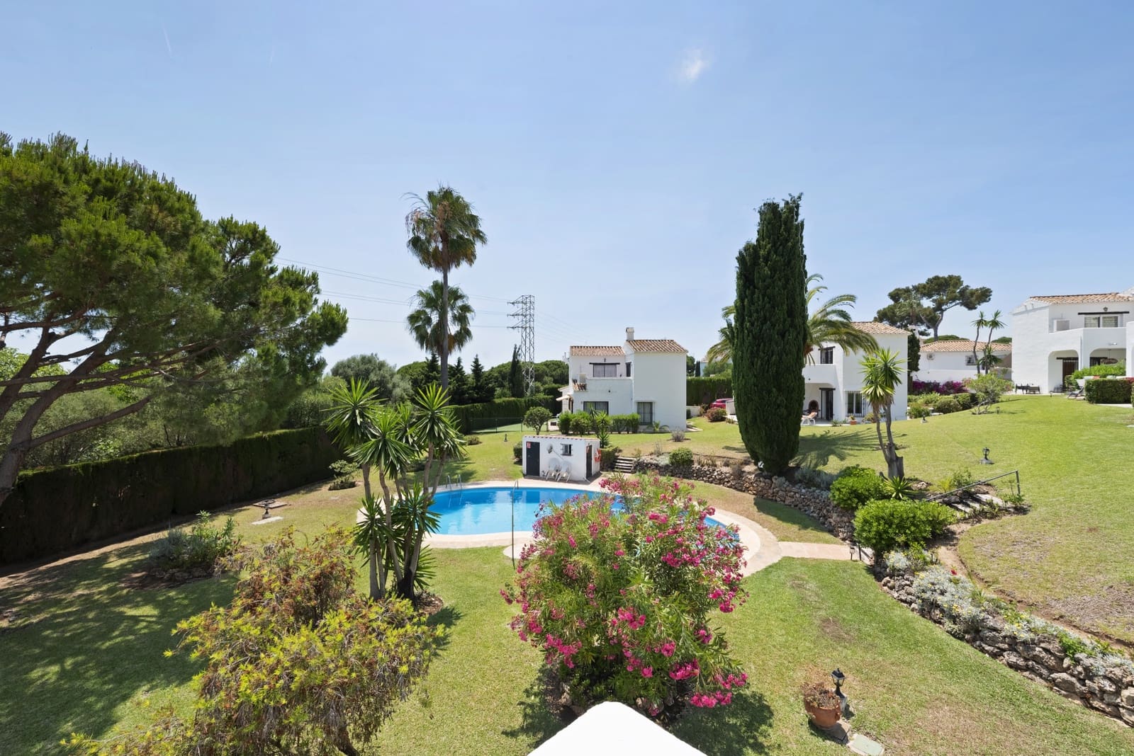 3 Zimmer Villa zu verkaufen in Calahonda mit Pool - 535.000 € (Ref: 9898608)