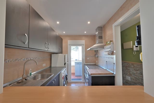 2 soverom Leilighet til salgs i Calahonda, Mijas med svømmebasseng - € 295 000 (Ref: 9902682)