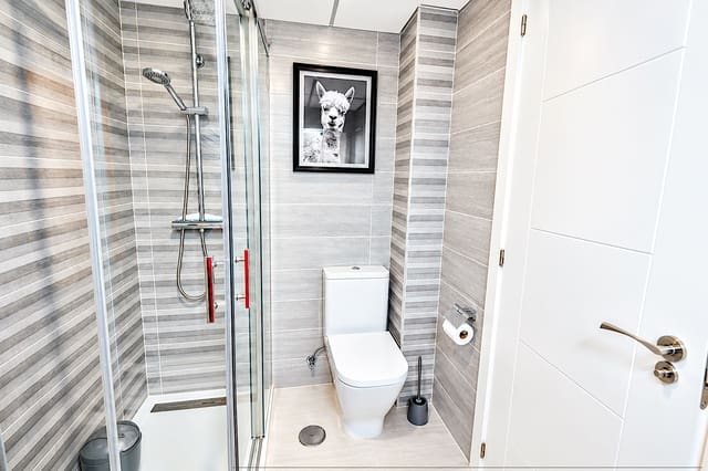 2 soveværelse Lejlighed til salg i Torremolinos - € 465.000 (Ref: 9906656)