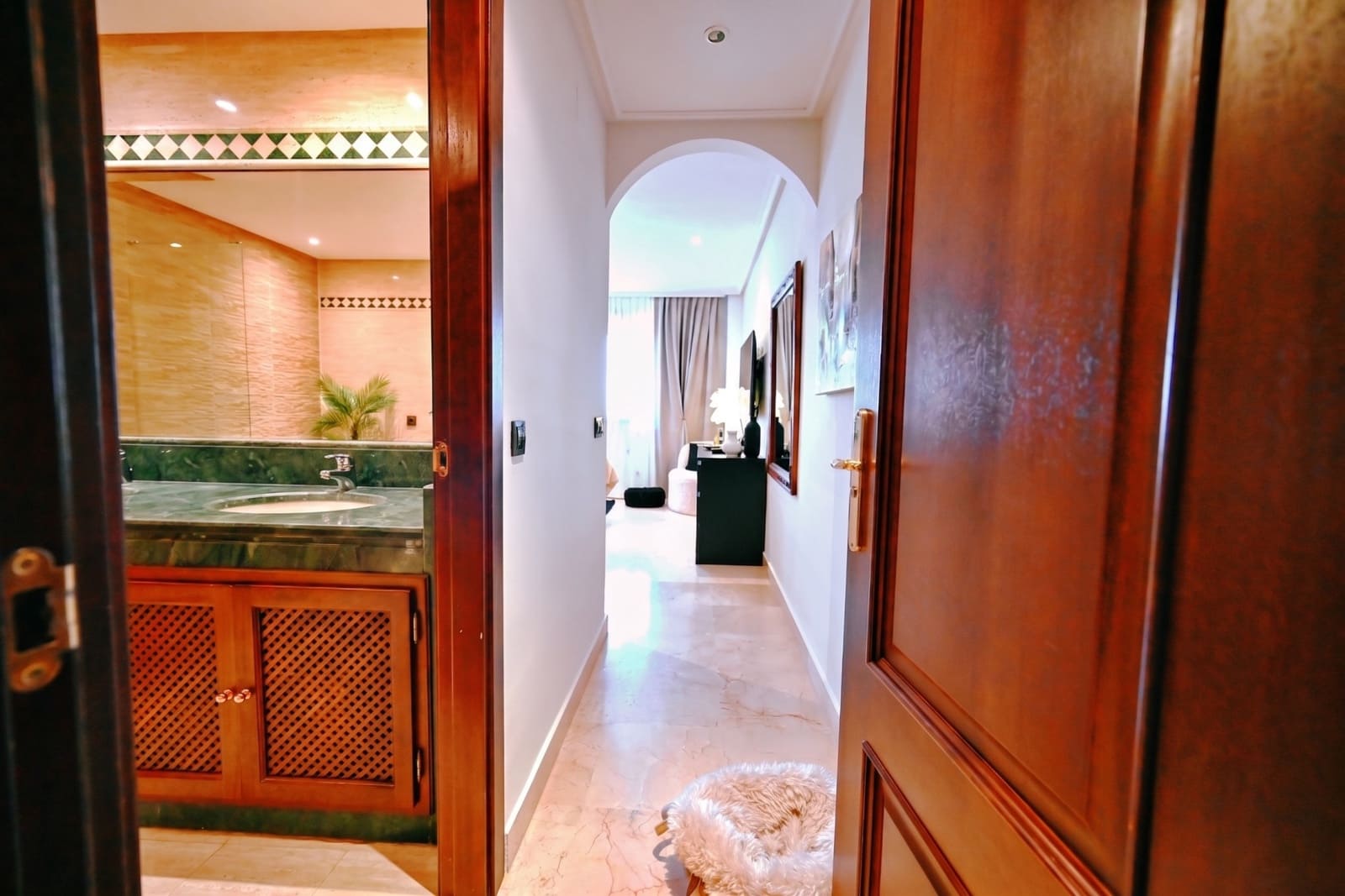 Apartamento de 2 habitaciones en Marbella en venta con piscina garaje - 425.000 € (Ref: 9912369)