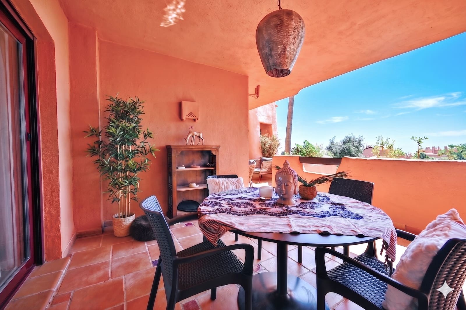 Apartamento de 2 habitaciones en Marbella en venta con piscina garaje - 425.000 € (Ref: 9912369)