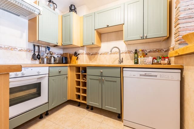 Apartamento de 2 habitaciones en Calahonda, Mijas en venta con piscina garaje - 340.000 € (Ref: 9912371)