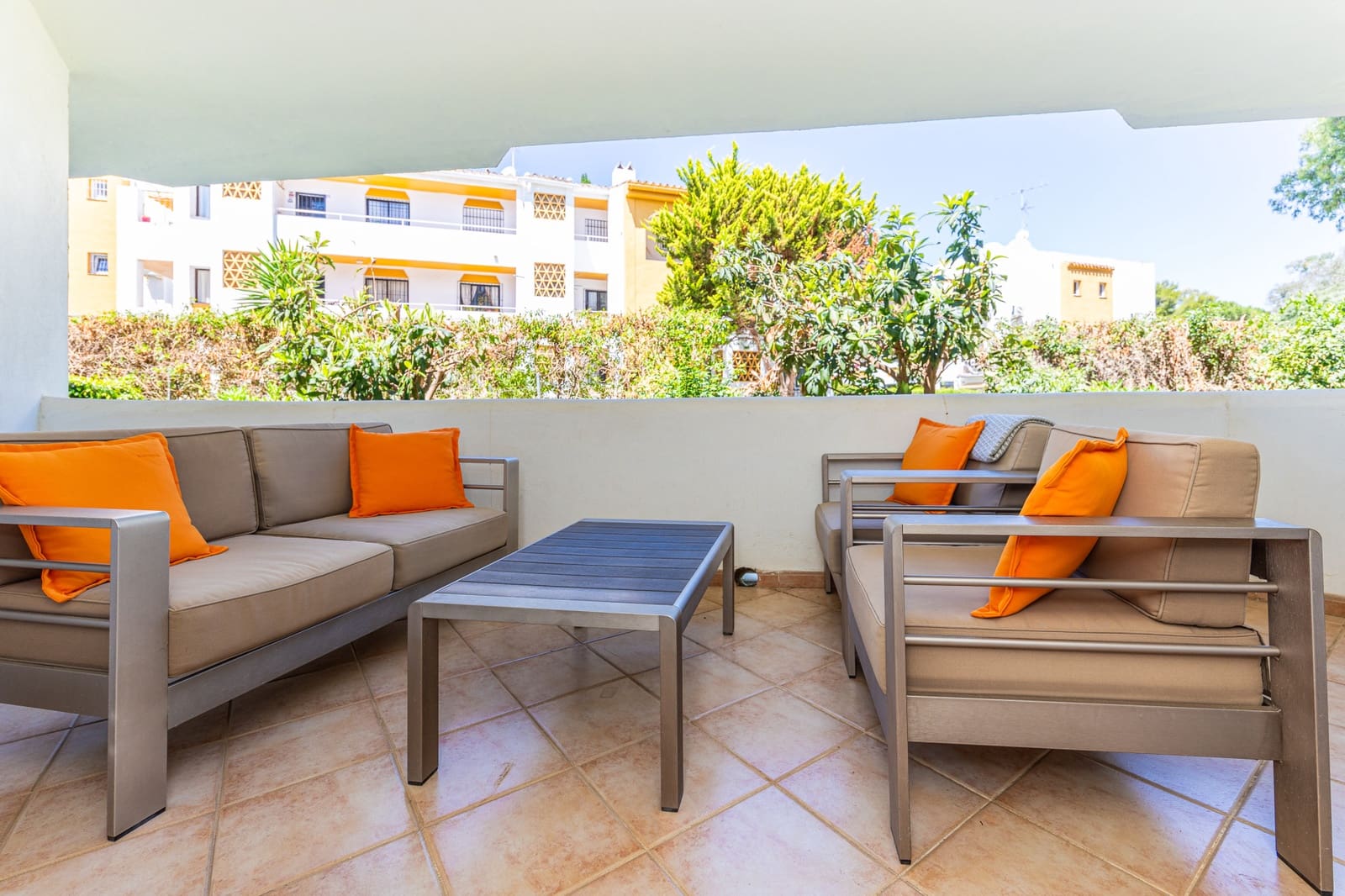 Apartamento de 2 habitaciones en Calahonda en venta con piscina garaje - 340.000 € (Ref: 9912371)