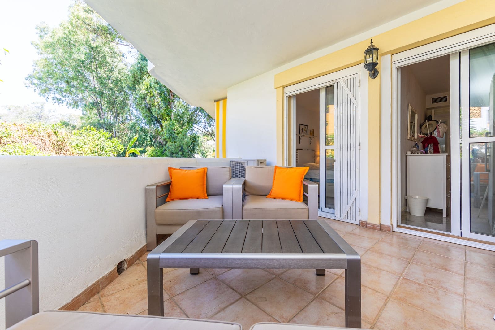 Apartamento de 2 habitaciones en Calahonda en venta con piscina garaje - 340.000 € (Ref: 9912371)