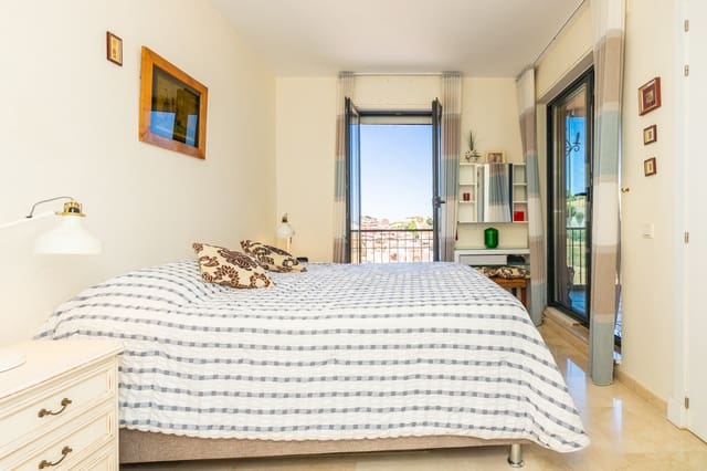 2 bedroom Apartment for sale in Calahonda, Mijas with pool garage - € 425,000 (Ref: 9915124)
