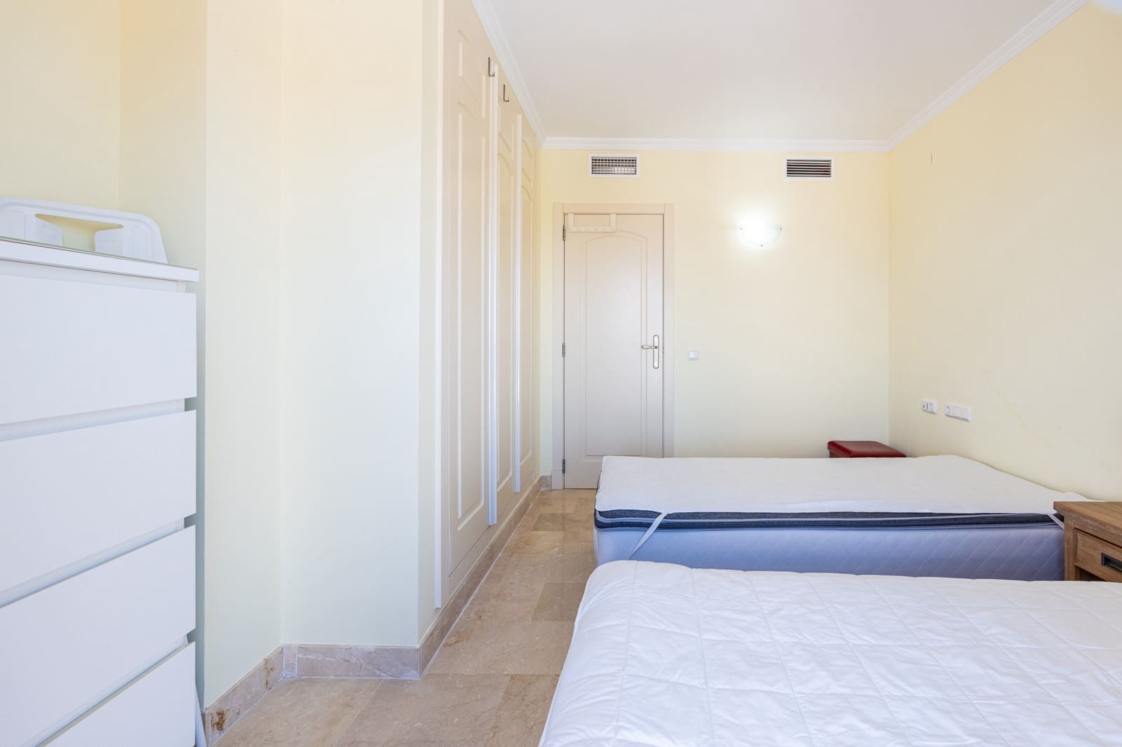 2 soverom Penthouse til salgs i Calahonda med svømmebasseng garasje - € 495 000 (Ref: 9916407)