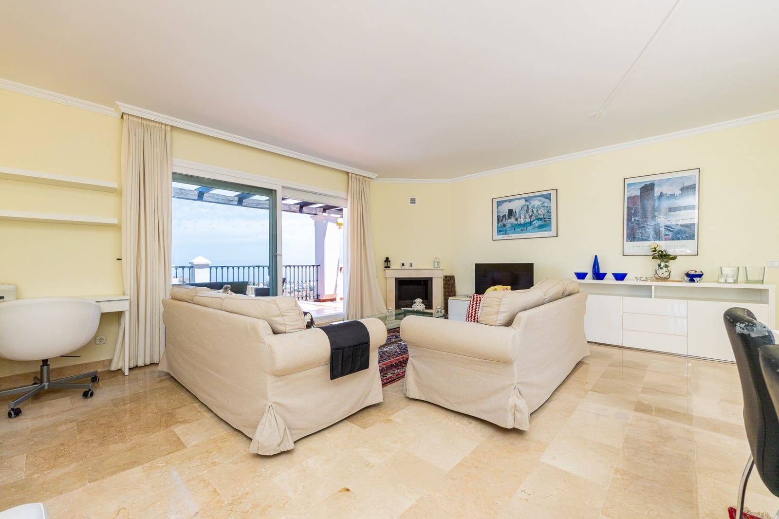2 soverom Penthouse til salgs i Calahonda med svømmebasseng garasje - € 495 000 (Ref: 9916407)