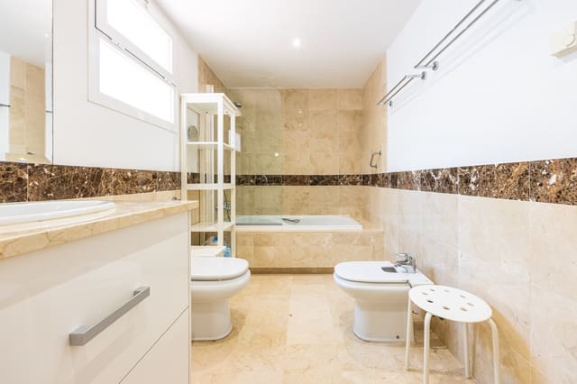 2 soverom Penthouse til salgs i Calahonda, Mijas med svømmebasseng garasje - € 495 000 (Ref: 9916407)