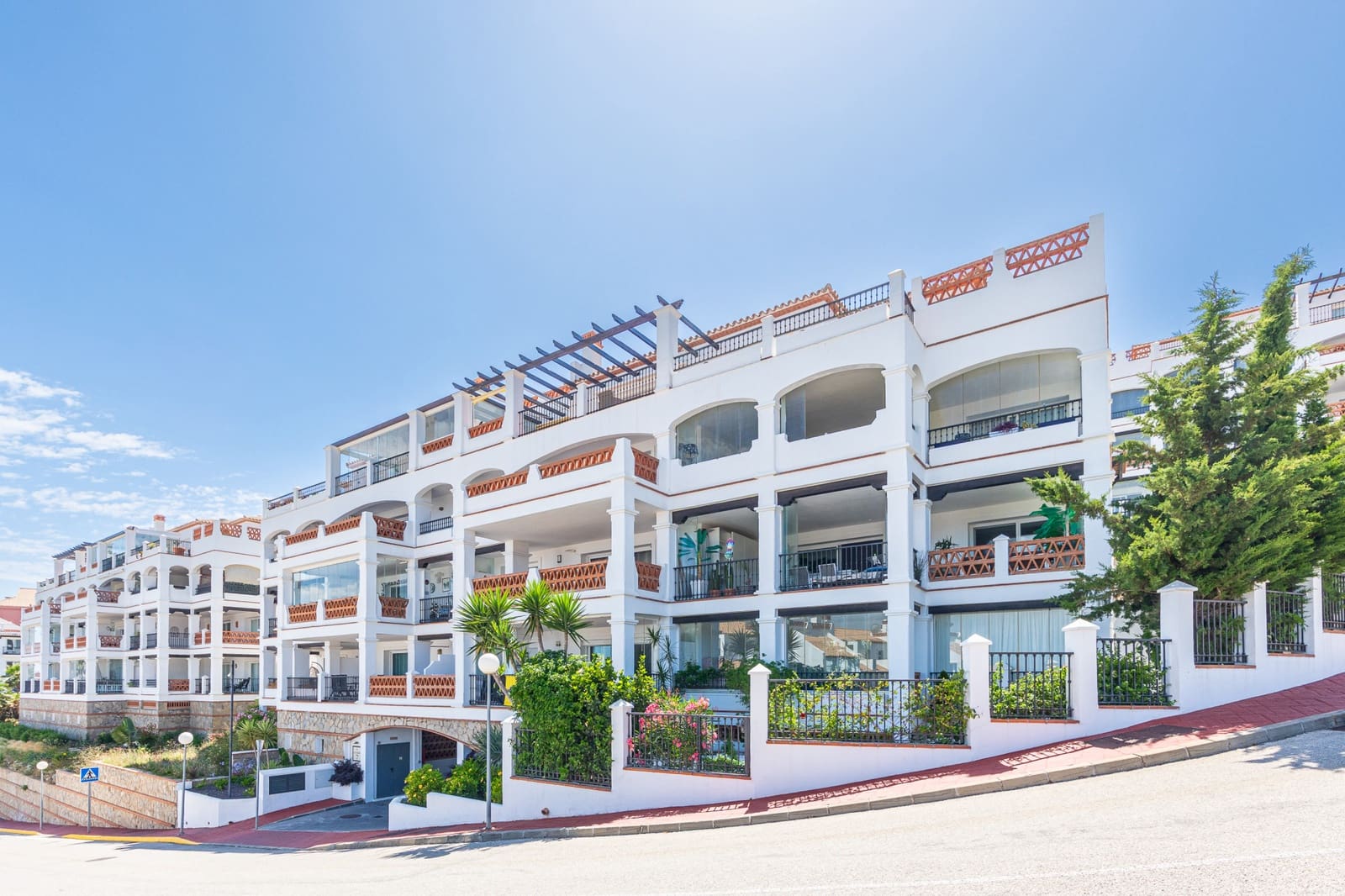 2 soverom Penthouse til salgs i Calahonda med svømmebasseng garasje - € 495 000 (Ref: 9916407)