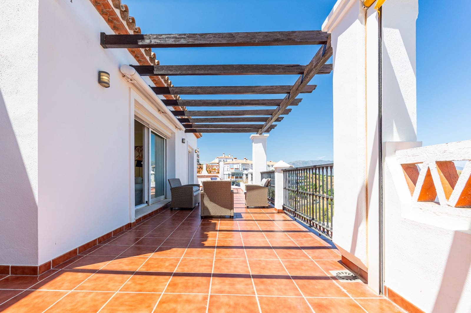 2 soverom Penthouse til salgs i Calahonda med svømmebasseng garasje - € 495 000 (Ref: 9916407)