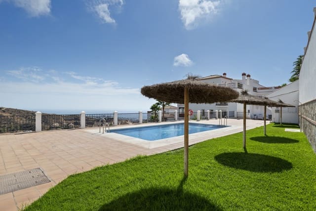 2 soverom Penthouse til salgs i Calahonda, Mijas med svømmebasseng garasje - € 495 000 (Ref: 9916407)