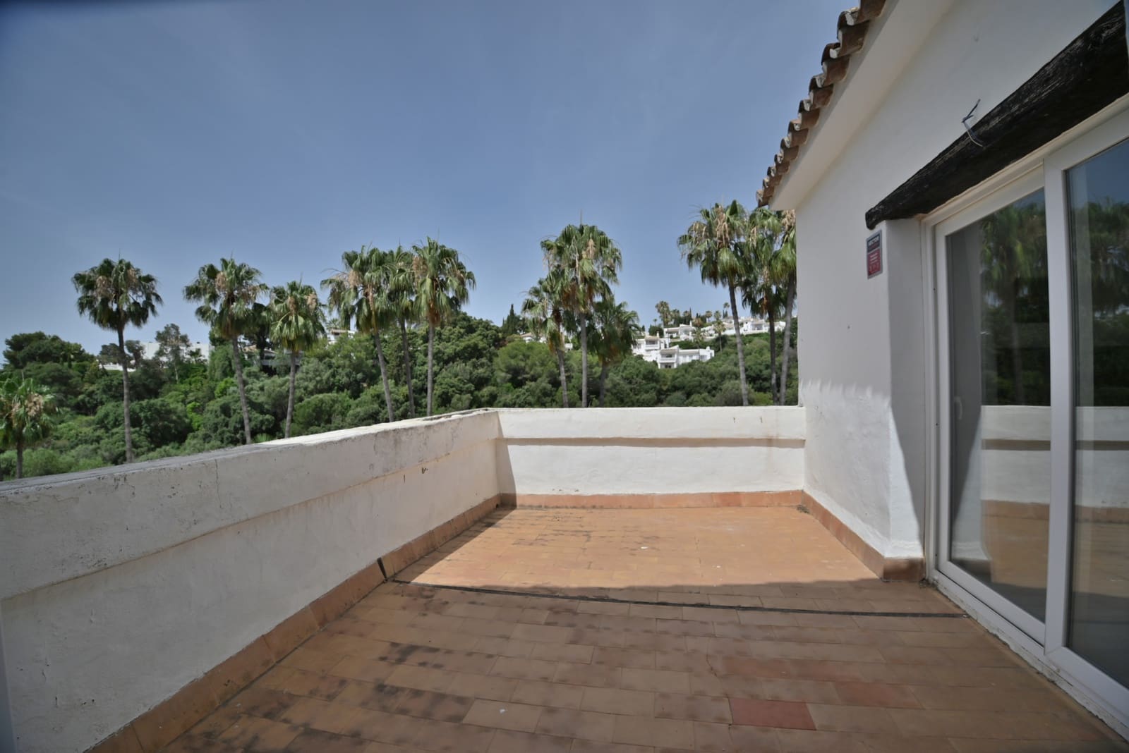 Chalet de 2 habitaciones en Calahonda en venta con piscina garaje - 850.000 € (Ref: 9921575)