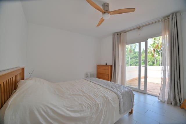 2 Zimmer Villa zu verkaufen in Calahonda, Mijas mit Pool Garage - 850.000 € (Ref: 9921575)