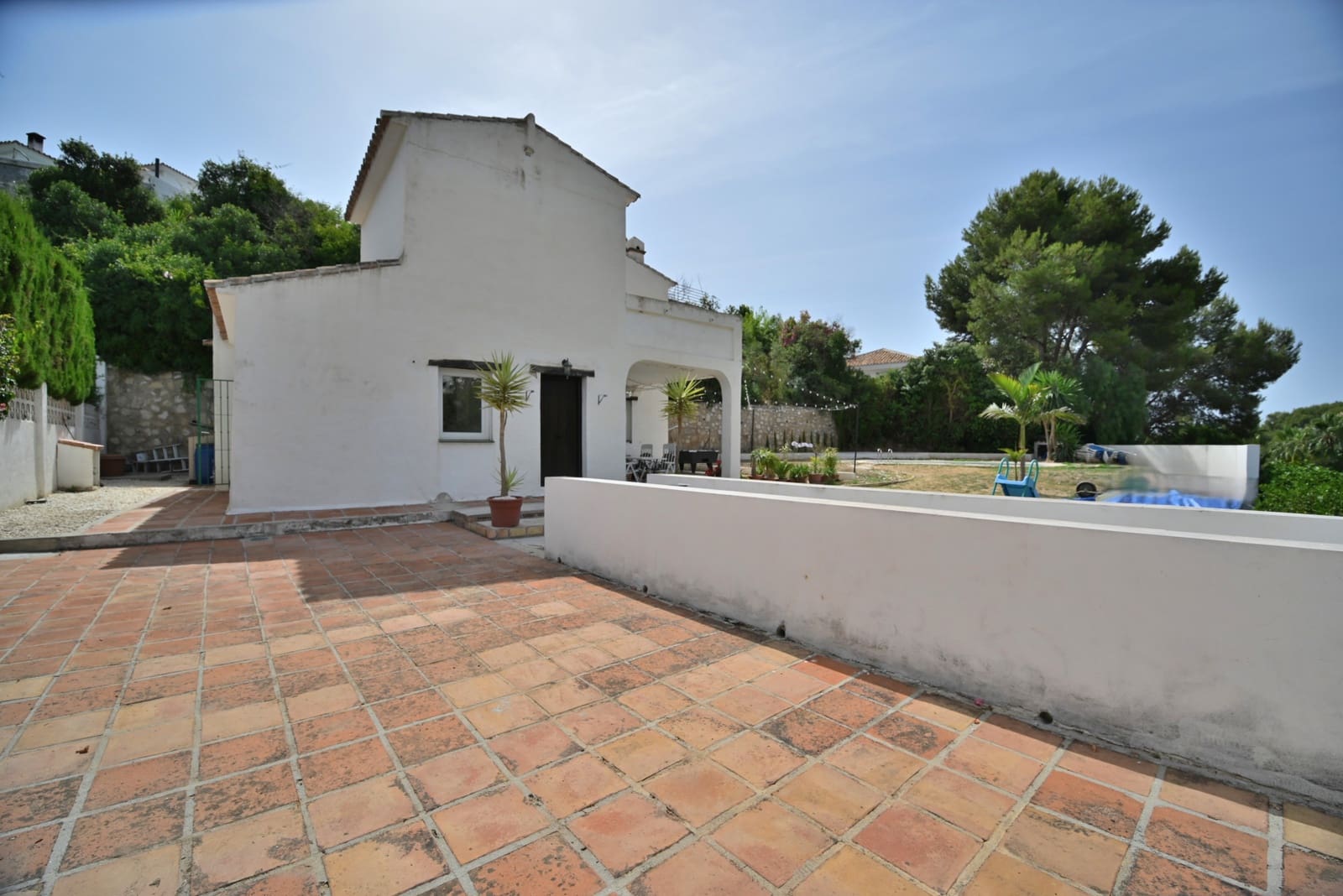 Chalet de 2 habitaciones en Calahonda en venta con piscina garaje - 850.000 € (Ref: 9921575)