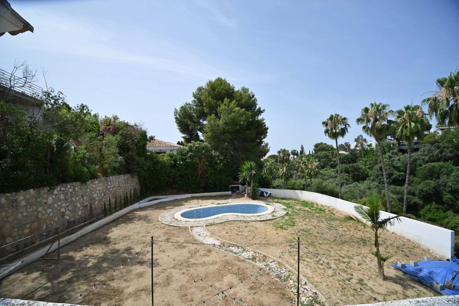 Chalet de 2 habitaciones en Calahonda en venta con piscina garaje - 850.000 € (Ref: 9921575)