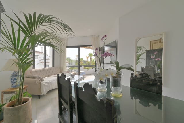 Apartamento de 2 habitaciones en Calahonda, Mijas en venta con piscina garaje - 350.000 € (Ref: 9923122)