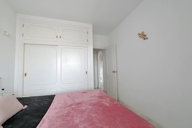 Apartamento de 2 habitaciones en Calahonda, Mijas en venta con piscina garaje - 350.000 € (Ref: 9923122)