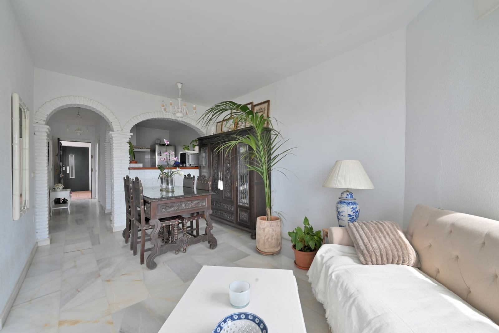 Apartamento de 2 habitaciones en Calahonda en venta con piscina garaje - 350.000 € (Ref: 9923122)