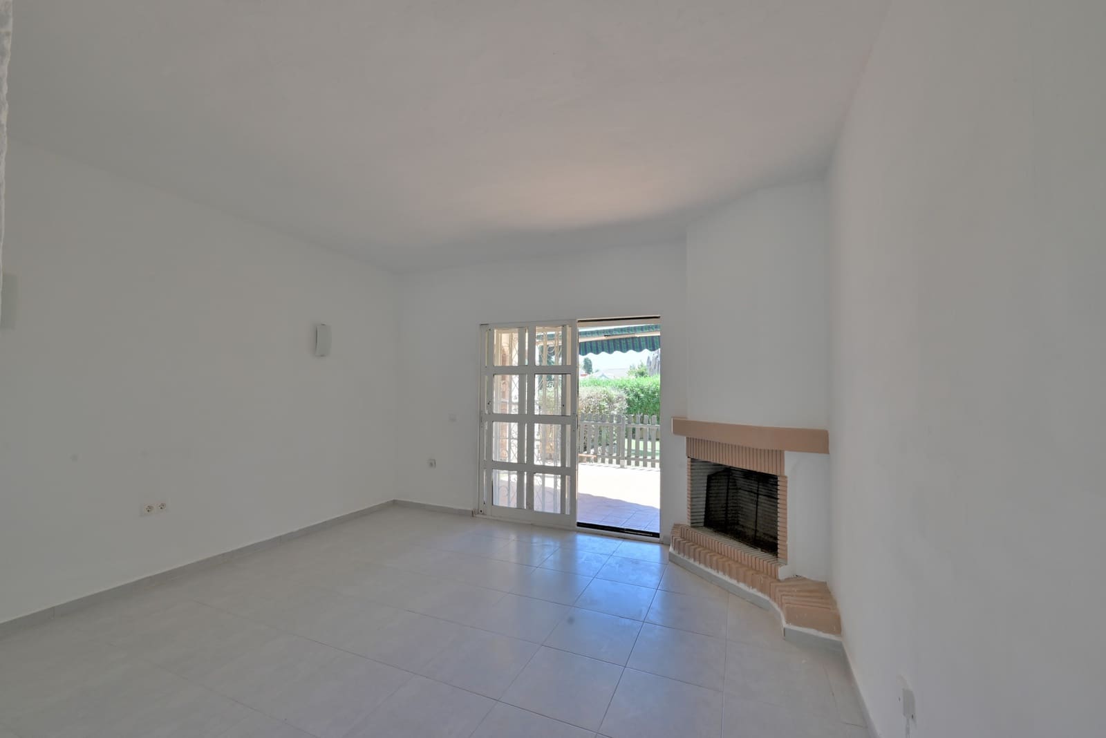 Casa de 2 habitaciones en Calahonda en venta con piscina - 325.000 € (Ref: 9926591)