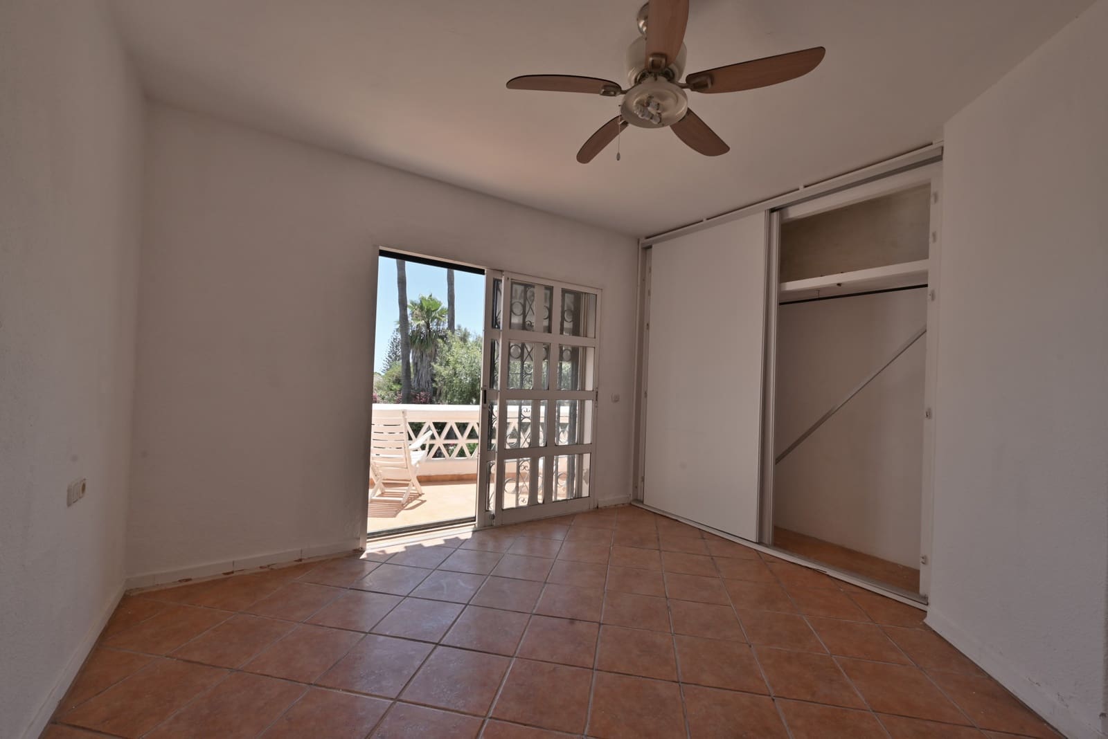 Casa de 2 habitaciones en Calahonda en venta con piscina - 325.000 € (Ref: 9926591)